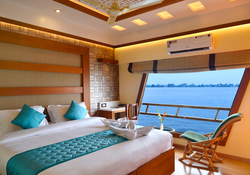 Alleppey houseboat booking